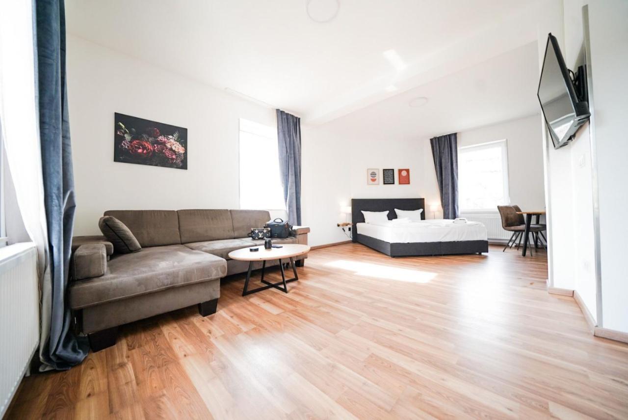 Hotel Zur Alten Stadtkellerei Лайпциг Екстериор снимка A typical studio apartment