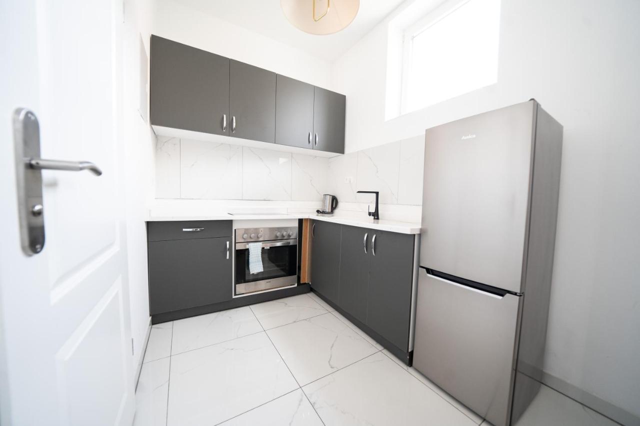 Hotel Zur Alten Stadtkellerei Лайпциг Екстериор снимка A modern kitchen