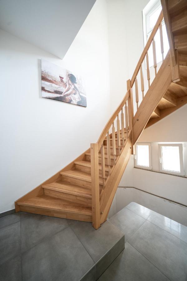 Hotel Zur Alten Stadtkellerei Лайпциг Екстериор снимка A staircase