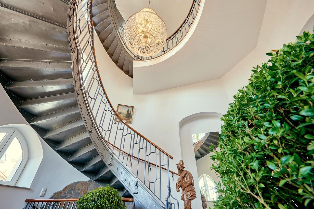 Hotel Zur Alten Stadtkellerei Лайпциг Екстериор снимка The staircase